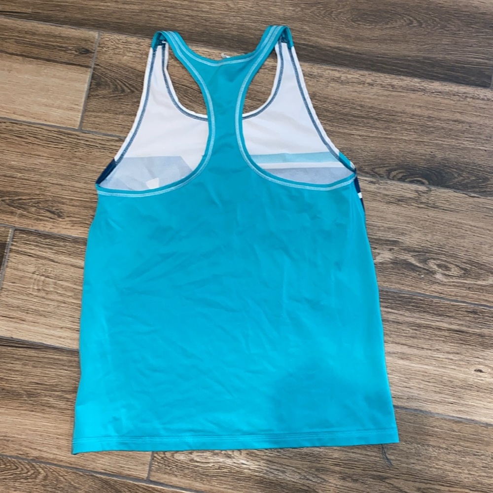 Athletic Under Armour Razorback Tank - Picture 2 of 2